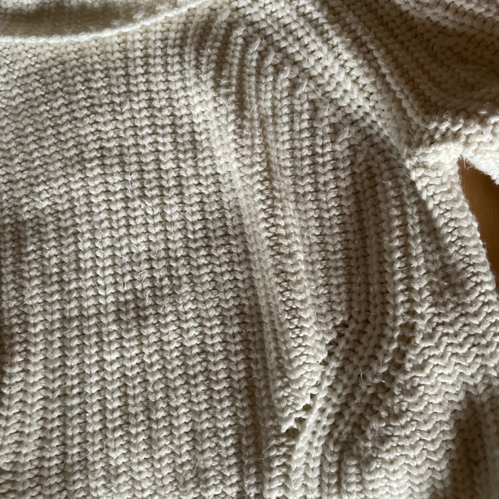 Cozy Ivory Turtleneck Sweater - Picture 2 of 3